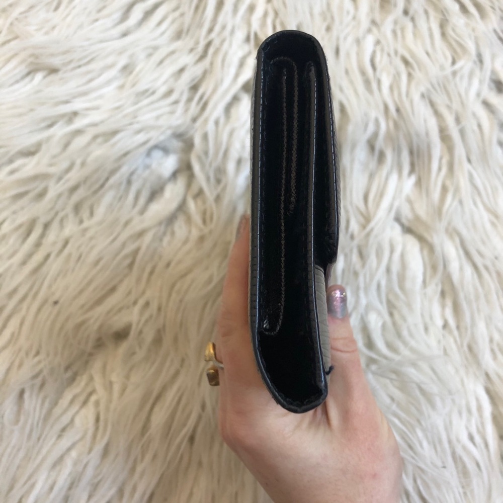 SOLDLOUIS VUITTON Epi Leather International Wallet - Picture 3 of 11